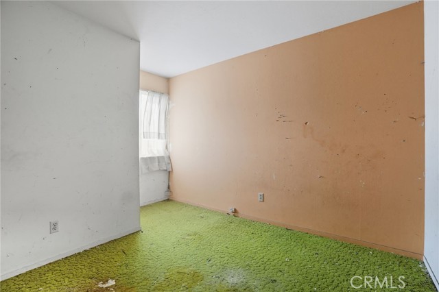 Detail Gallery Image 10 of 11 For 933 Acosta #35,  Salinas,  CA 93905 - 4 Beds | 1/1 Baths