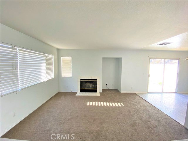Detail Gallery Image 17 of 43 For 934 Primrose Ln, Corona,  CA 92878 - 4 Beds | 2/1 Baths