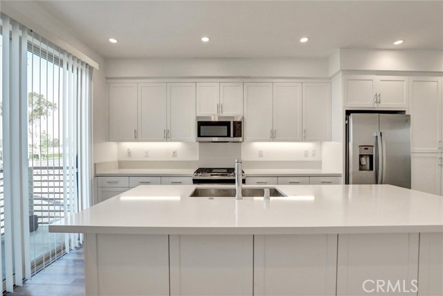 Detail Gallery Image 13 of 36 For 365 Placemark, Irvine,  CA 92614 - 2 Beds | 3/1 Baths