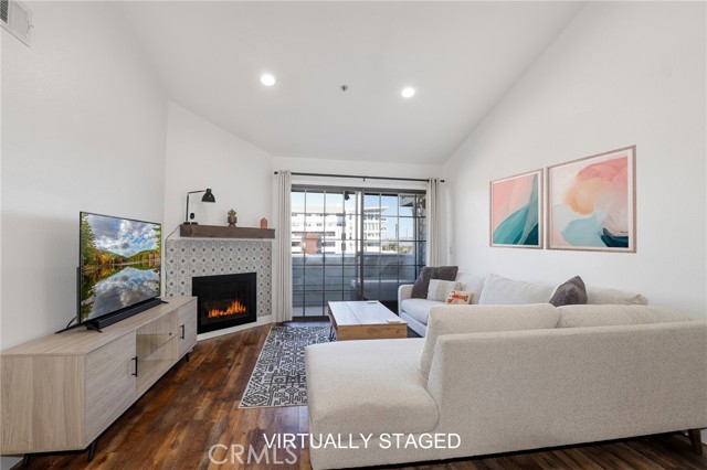 Front Image Thumbnail for CRSR25236744