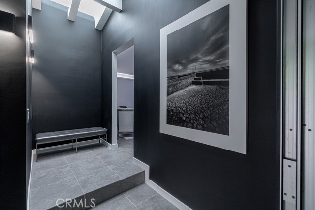 541 1st Street, Manhattan Beach, California 90266, 2 Bedrooms Bedrooms, ,2 BathroomsBathrooms,Residential,Sold,1st,SB23123581