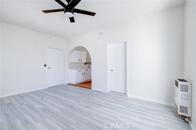 Detail Gallery Image 17 of 21 For 19 Wavecrest Ave, Venice,  CA 90291 - – Beds | – Baths