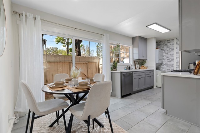 8482 Benjamin Drive, Huntington Beach CA: https://media.crmls.org/medias/26506c8d-89d7-4d88-918d-20e99515cd9a.jpg