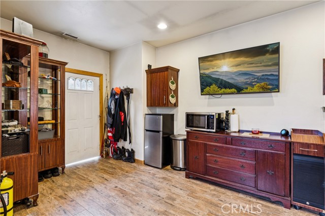 32360 Pine Manor Lane, Running Springs, CA 92382