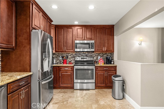 Detail Gallery Image 17 of 67 For 520 Fir St., Paradise,  CA 95969 - 5 Beds | 3/1 Baths