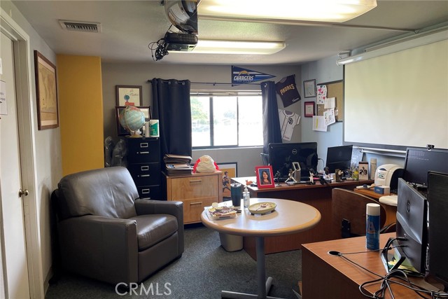 Image 4 of 12 For 2610 Daniel Avenue