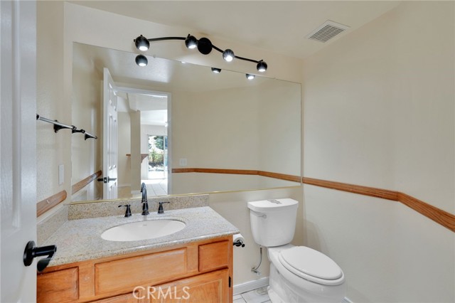 Detail Gallery Image 12 of 31 For 39451 Beacon Ln, Palmdale,  CA 93551 - 4 Beds | 2/1 Baths