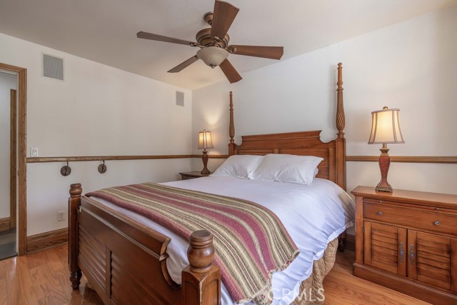 42385 Fox Farm Road, Big Bear Lake CA: https://media.crmls.org/medias/2651cb8f-b5c5-4005-a28d-9ccb9dcfda22.jpg