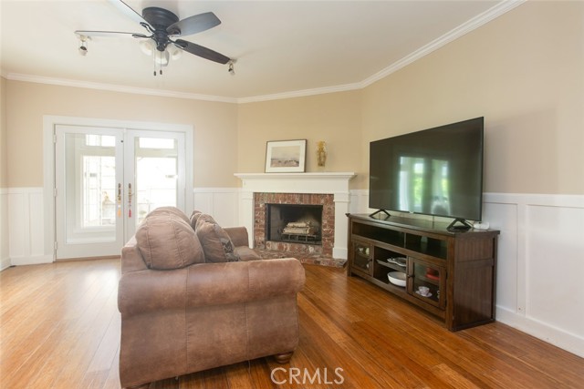 1417 Monterey Avenue, Monrovia CA: https://media.crmls.org/medias/265220f2-9f75-4e72-b50b-abe7505c3acf.jpg