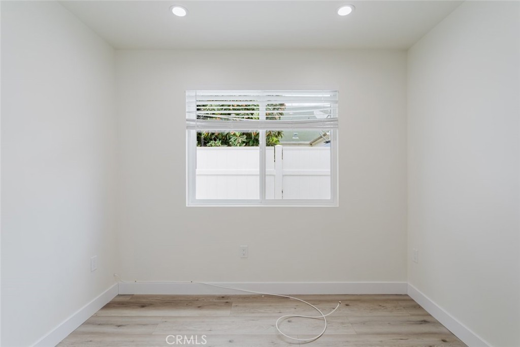 https://media.crmls.org/medias/265248ad-6cdf-4d16-9281-07ff9d6503b6.jpg?preset=X-Large