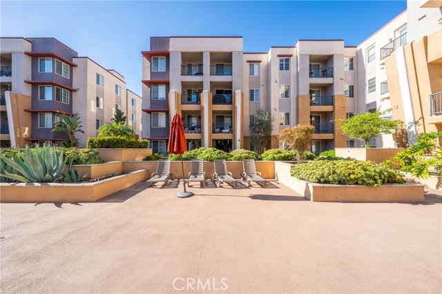 Detail Gallery Image 19 of 33 For 360 W Avenue 26 #215,  Los Angeles,  CA 90031 - 3 Beds | 2 Baths