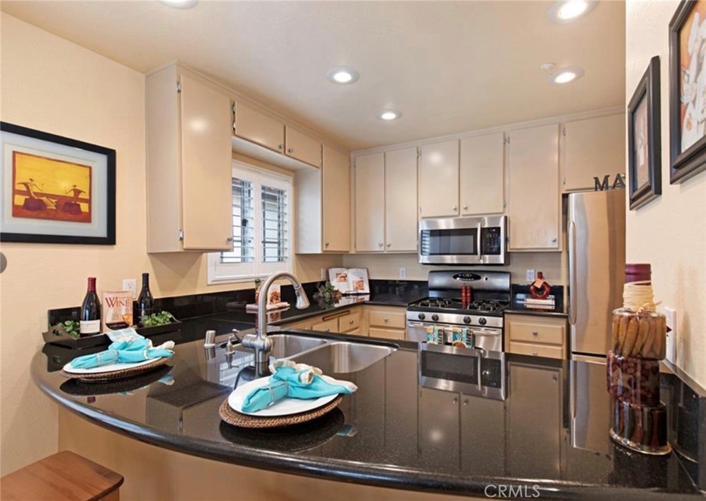 5704 Camino Del Cielo #604