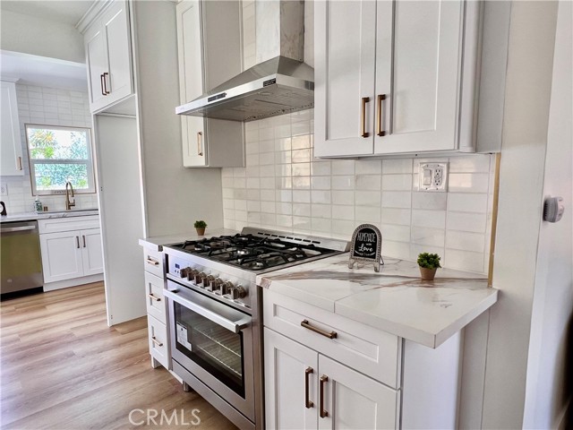 Front Image Thumbnail for CRDW25249502