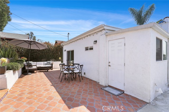 2417 Virginia Road, Los Angeles, California 90016, 3 Bedrooms Bedrooms, ,2 BathroomsBathrooms,Single Family Residence,For Sale,Virginia,BB24143223