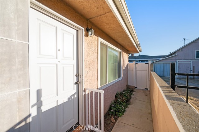 Detail Gallery Image 2 of 37 For 1924 W 182nd St, Torrance,  CA 90504 - 3 Beds | 2 Baths