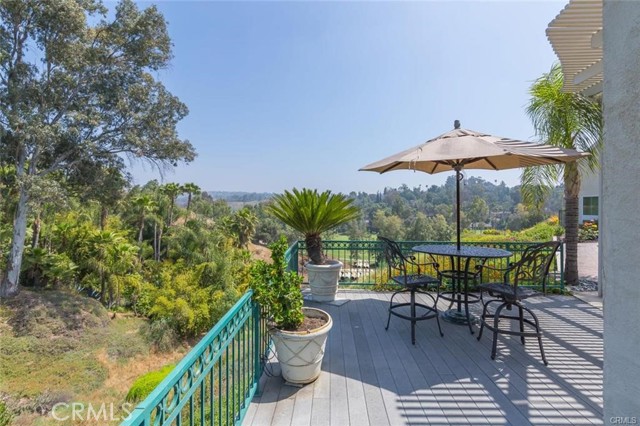 1802 Prince Albert Drive, Riverside CA: https://media.crmls.org/medias/26551403-71b4-4a37-87e7-9343de37190e.jpg