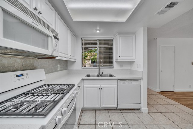 Detail Gallery Image 11 of 43 For 901 Golden Springs Dr #D13,  Diamond Bar,  CA 91765 - 3 Beds | 2 Baths