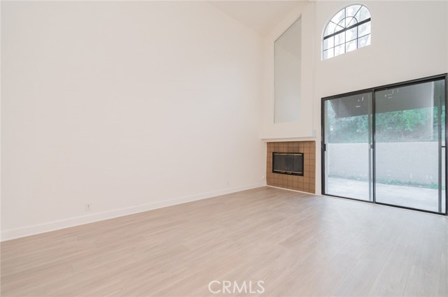 Detail Gallery Image 2 of 17 For 20 Rock Cliff, Pomona,  CA 91766 - 2 Beds | 2 Baths