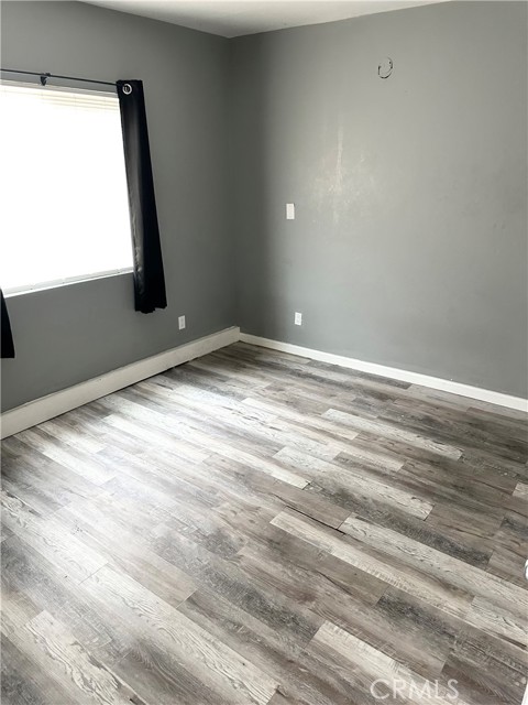 Detail Gallery Image 5 of 9 For 45517 Corkwood, Lancaster,  CA 93534 - 2 Beds | 1 Baths