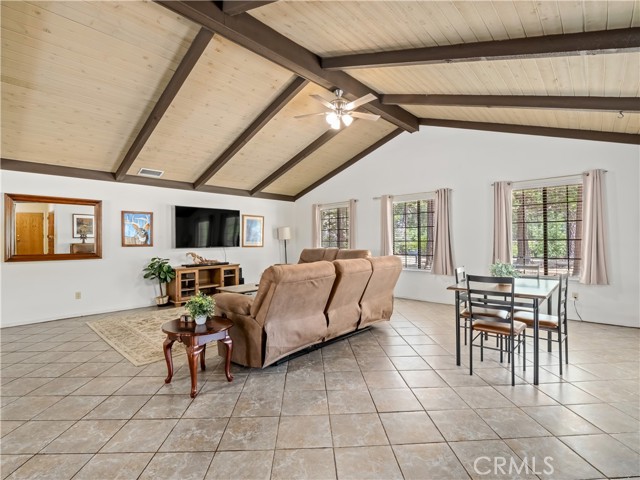 Detail Gallery Image 5 of 65 For 52092 Road 423, Oakhurst,  CA 93644 - 5 Beds | 3 Baths