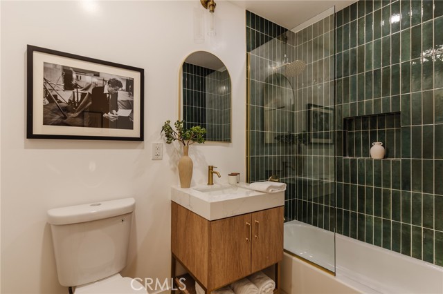 Image 15 of 40 For 1915 Avenue 52