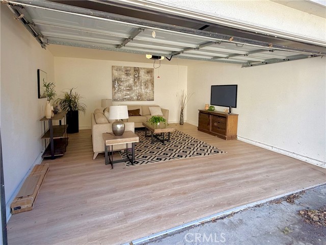 Detail Gallery Image 20 of 24 For 3800 Virginia Rd, Los Angeles,  CA 90008 - 3 Beds | 2/1 Baths