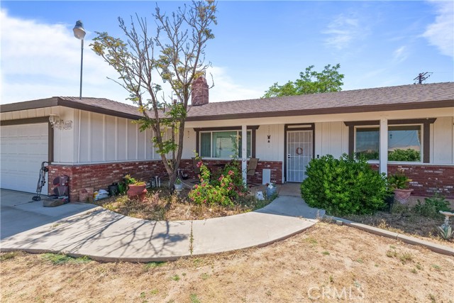 Detail Gallery Image 2 of 36 For 7558 Lobos Ave, Hesperia,  CA 92345 - 4 Beds | 3 Baths