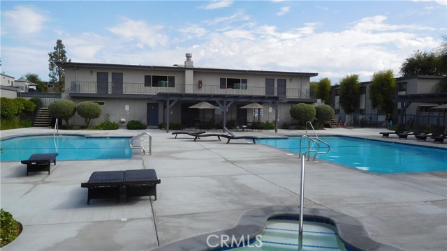 Detail Gallery Image 27 of 45 For 22030 Calvert St #3,  Woodland Hills,  CA 91367 - 2 Beds | 1 Baths