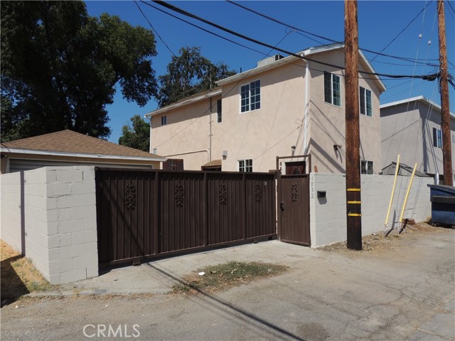 Detail Gallery Image 24 of 27 For 6830 Aura Ave, Reseda,  CA 91335 - – Beds | – Baths