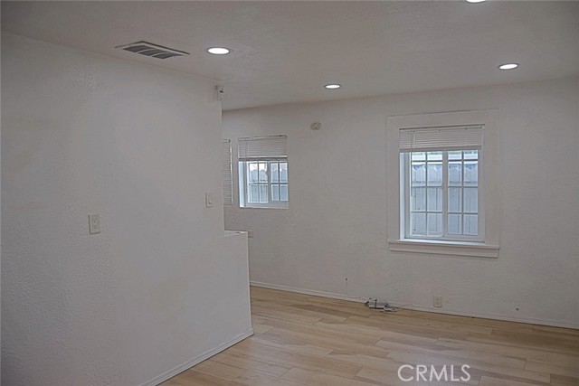 Detail Gallery Image 8 of 35 For 416 W Park, Ontario,  CA 91762 - 2 Beds | 1 Baths