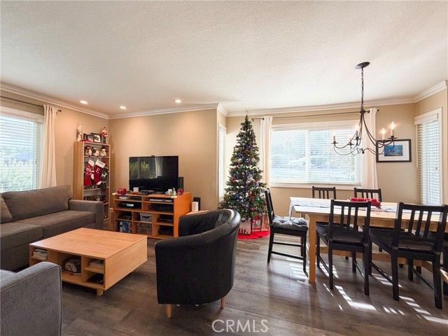 Detail Gallery Image 3 of 20 For 201 Green Heath, Thousand Oaks,  CA 91361 - 2 Beds | 1/1 Baths