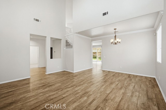 Detail Gallery Image 9 of 61 For 6721 Heathgrove, Corona,  CA 92880 - 5 Beds | 3 Baths