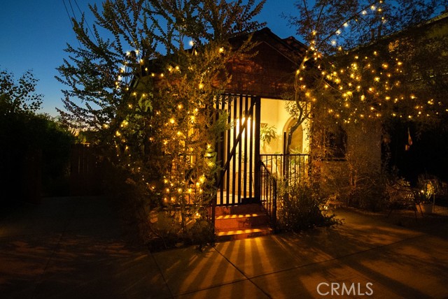 1217 Avenue 56, Highland Park CA: https://media.crmls.org/medias/265ceabc-ff49-46e2-bc4a-9c7fecdde3bf.jpg