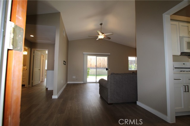 Detail Gallery Image 9 of 22 For 1238 Darlene Ct, Redlands,  CA 92374 - 2 Beds | 2 Baths