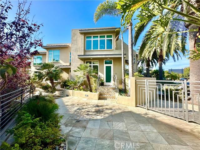 Detail Gallery Image 2 of 20 For 1547 N Coast, Laguna Beach,  CA 92651 - 2 Beds | 2 Baths