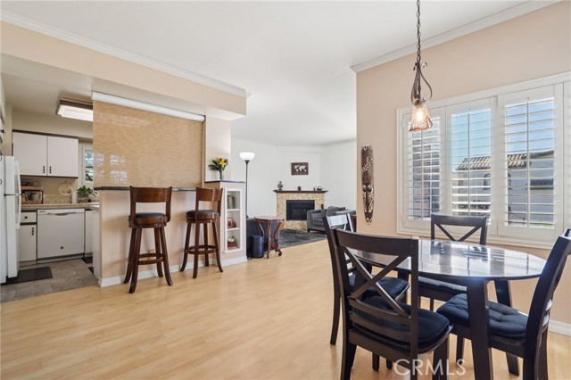 Detail Gallery Image 7 of 12 For 360 S Los Robles Ave #11,  Pasadena,  CA 91101 - 2 Beds | 2 Baths