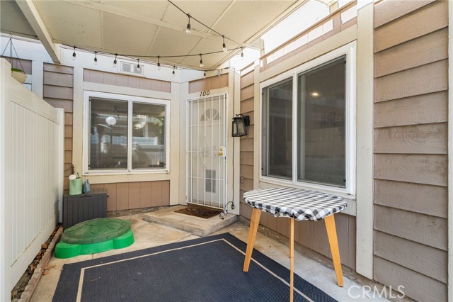 1650 S Campus Avenue, Ontario CA: https://media.crmls.org/medias/265fda4e-a670-4201-a5a3-ae5eb05d9853.jpg