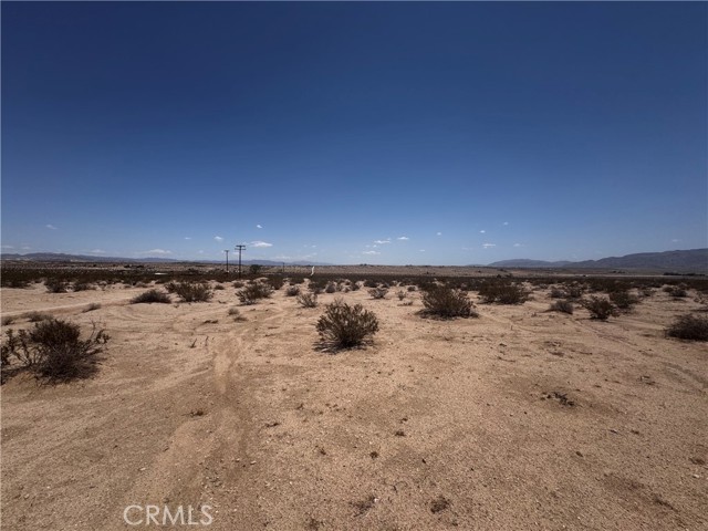 68203 Old Chisholm Trail, 29 Palms CA: https://media.crmls.org/medias/2660592e-bd34-4d80-8bcc-5b216f986d98.jpg