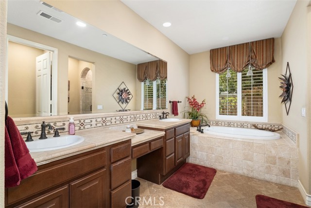 Detail Gallery Image 25 of 38 For 218 Clayton Parkinson Ct, Fallbrook,  CA 92028 - 3 Beds | 2/1 Baths