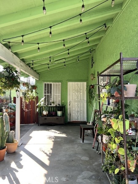 Detail Gallery Image 2 of 20 For 2160 E 105th, Los Angeles,  CA 90002 - 3 Beds | 2 Baths