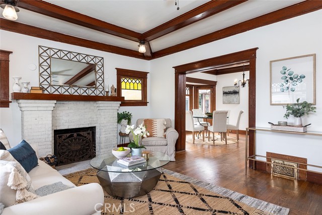 Detail Gallery Image 9 of 43 For 437 N Summit Ave, Pasadena,  CA 91103 - 6 Beds | 4 Baths