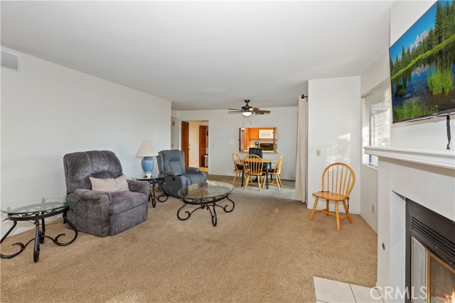 Detail Gallery Image 6 of 22 For 820 Trinity, Claremont,  CA 91711 - 2 Beds | 2 Baths