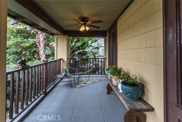 Detail Gallery Image 3 of 29 For 3452 Larissa, Los Angeles,  CA 90026 - 4 Beds | 2/1 Baths