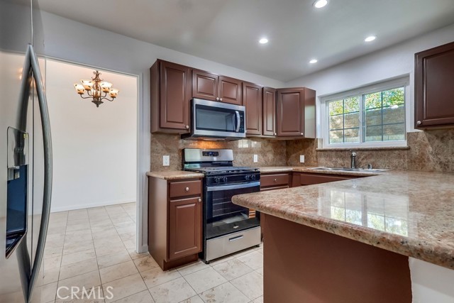 8359 Deering Avenue photo 8