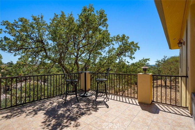 1150 Grassy Hollow Way, Paso Robles CA: https://media.crmls.org/medias/26627f3f-8211-439f-85e2-28bfc9147c38.jpg