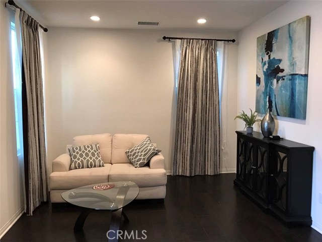 35 Barnes Rd, Tustin, CA, 92782 35 Barnes Rd, Tustin, CA, 92782