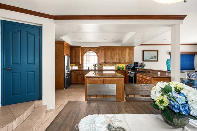 6915 E Seaside, Long Beach CA: https://media.crmls.org/medias/2662b1bd-2d86-43af-9d8c-a9b7ebb54a39.jpg