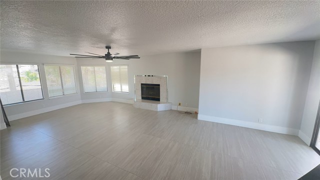 22547 Cascade, Canyon Lake CA: https://media.crmls.org/medias/2662e840-cdbb-4f60-b525-c0019dc7a910.jpg