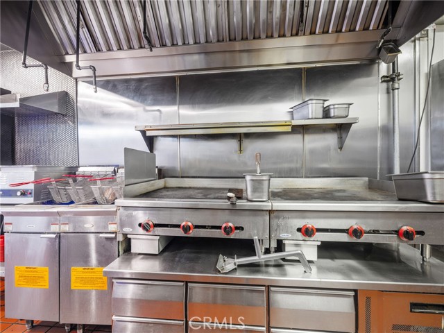 0 Manny's Reloaded, Victorville CA: https://media.crmls.org/medias/2663a131-f629-4d68-adaf-977039b23b47.jpg