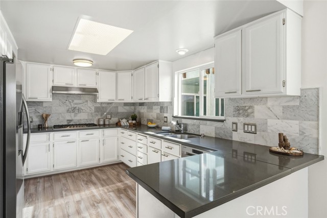 Detail Gallery Image 11 of 44 For 3124 Ocean Dr, Oxnard,  CA 93035 - 3 Beds | 2/1 Baths